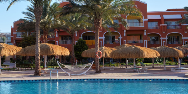 Proyectos Construcción de Piscinas en Madrid · Piscinas para Comunidades Vecinos / Propietarios