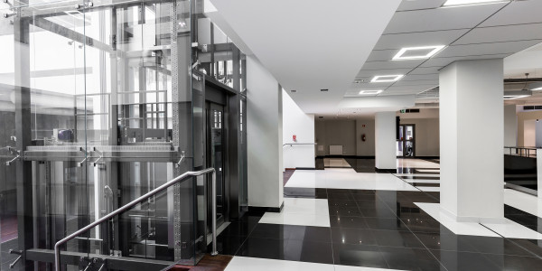 Proyectos de Rehabilitaciones Miraflores de la Sierra · Instalación de Ascensores